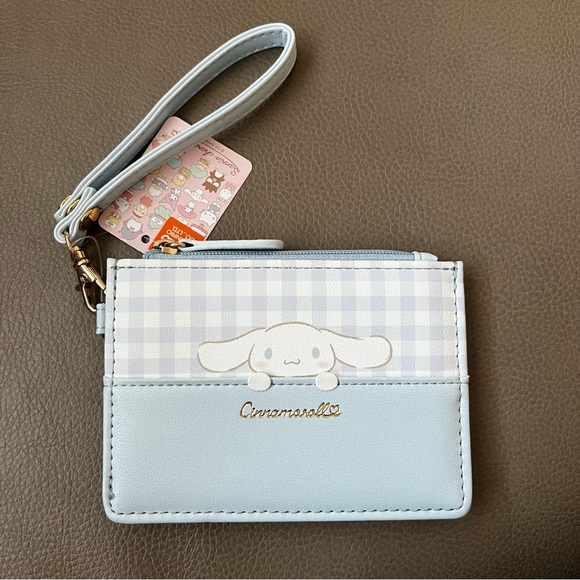 BNWT Japan Sanrio Cinnamoroll Zippered Coin and Card Holder Wristlet - Picture 4 of 7